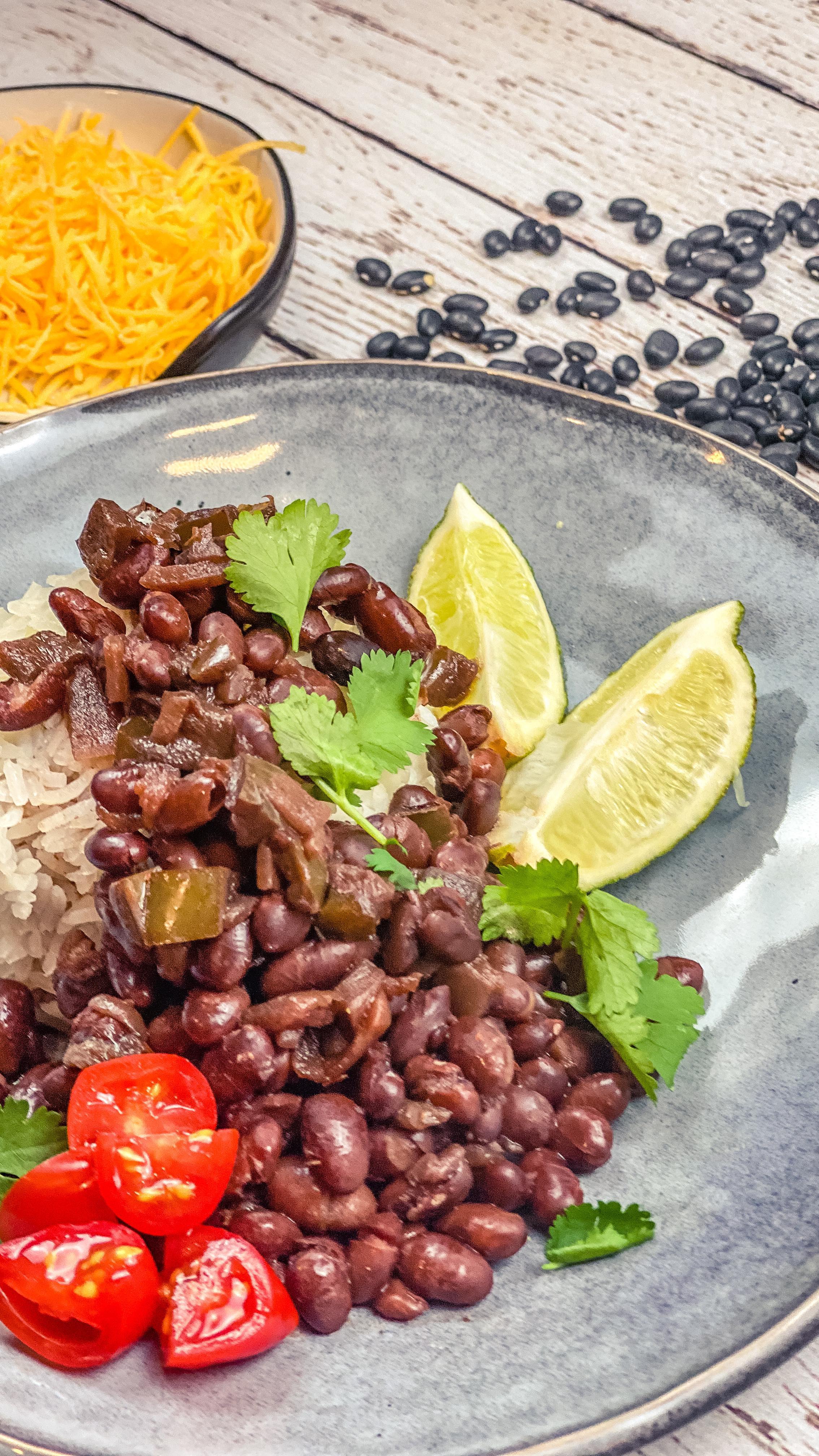 The most “set it and forget it” black bean meal I have ever made. Black beans are loaded with iron, antioxidants, fiber, protein, and good carbohydrates. Get this... This recipe only requires three ingredients and my Instant Pot. Yes, you read that right! 🤩 It's extremely easy and simple. I hope your family and friends love it as much as we do. 🍽🥑

P.S. "Beans, beans the musical fruit.......... 🤣🎶

LINK: https://simplysellskitchen.com/instant-pot-black-beans/

#blackbeans #instantpot #instantpotrecipes #easymeals #familymeals #kidfriendly #kidfriendlyfood #cheapmeal #fastfood #rice #vegetarianfood #homemadefood #foodblogeats #foodblogger #sarasotafoodie #floridafoodie #salsa #salsatime #pressurecooker #pressurecooking #onepotrecipe #onepotmeal #setitandforgetit #beansbeansbeans #homemadewithlove #spanishfood #whiterice